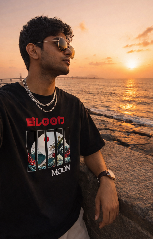 BLOOD MOON OVERSIZED TSHIRT
